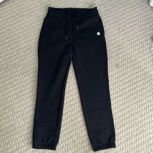 Women’s Carhartt sweatpants with front and back pockets